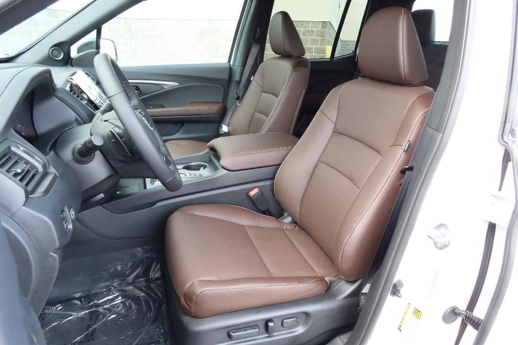 new 2025 Honda Ridgeline car, priced at $44,885