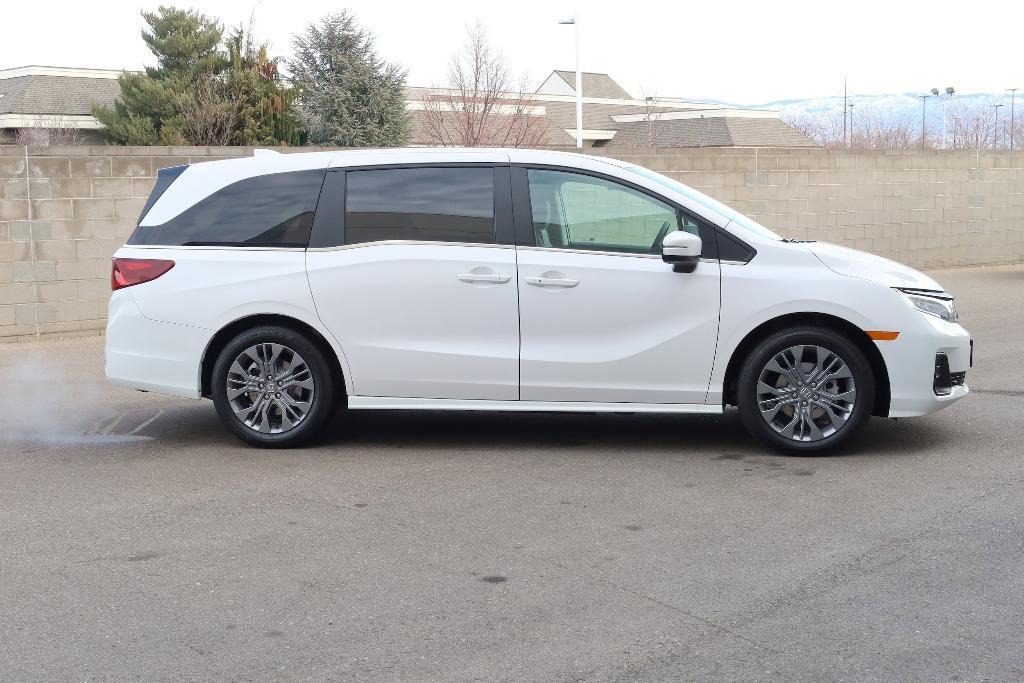 new 2025 Honda Odyssey car, priced at $48,815