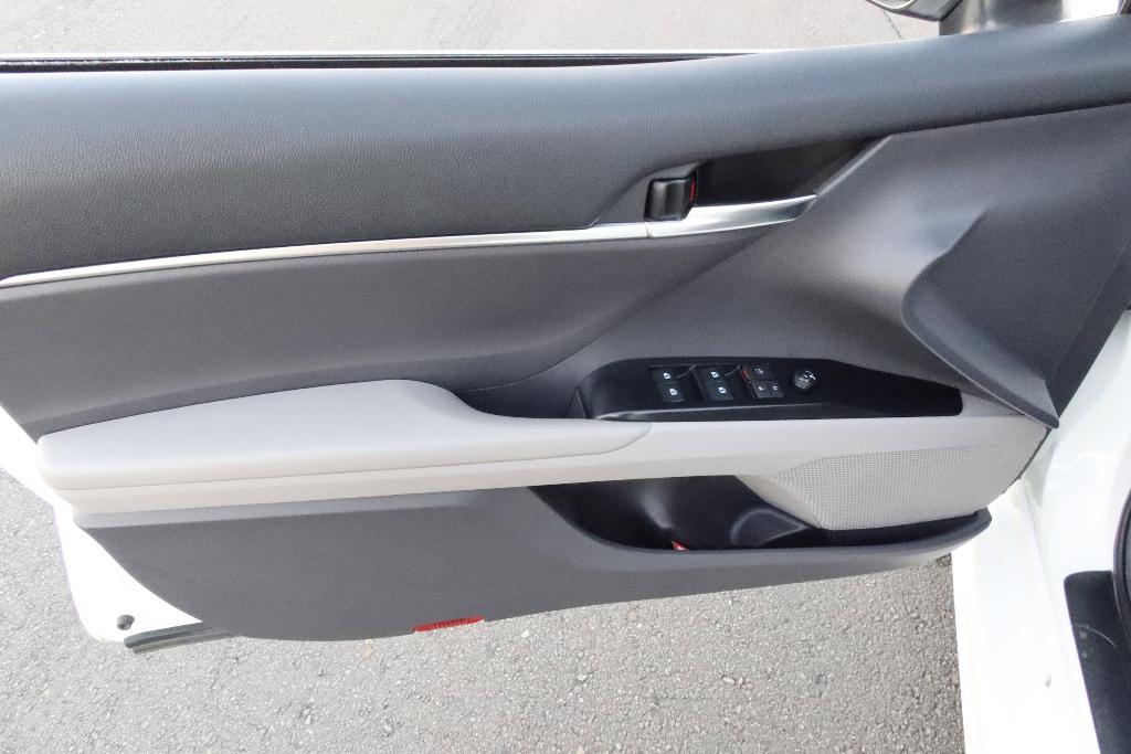 used 2020 Toyota Camry Hybrid car, priced at $21,476