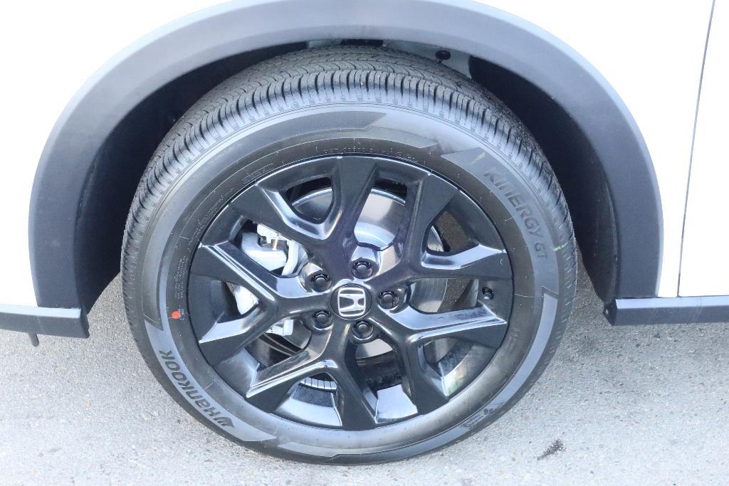 new 2025 Honda HR-V car, priced at $30,100