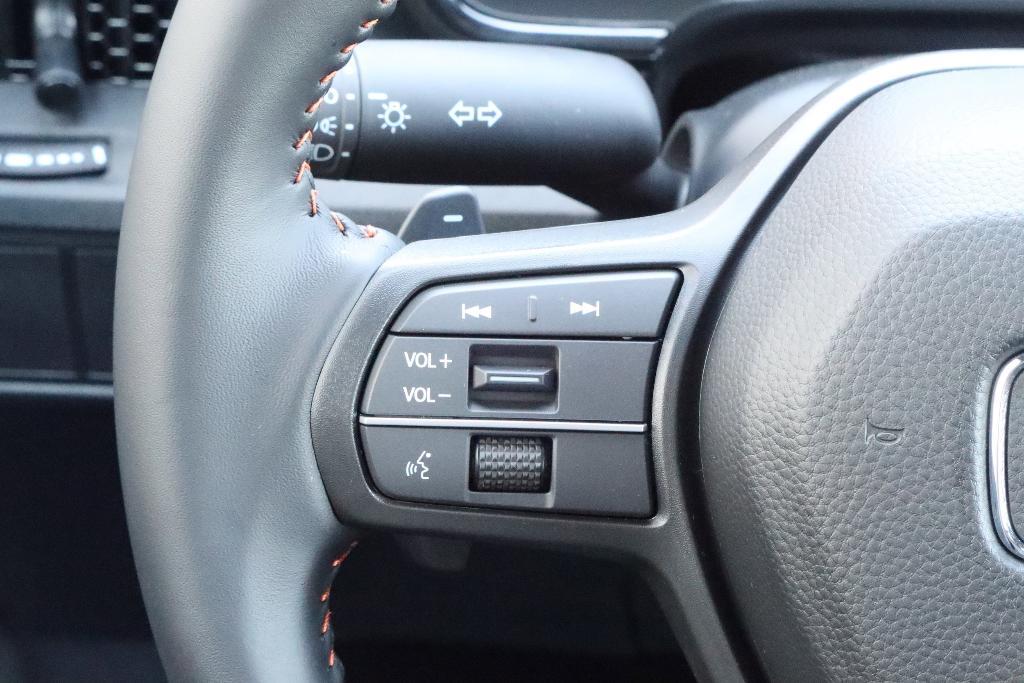 new 2026 Honda CR-V Hybrid car, priced at $41,675