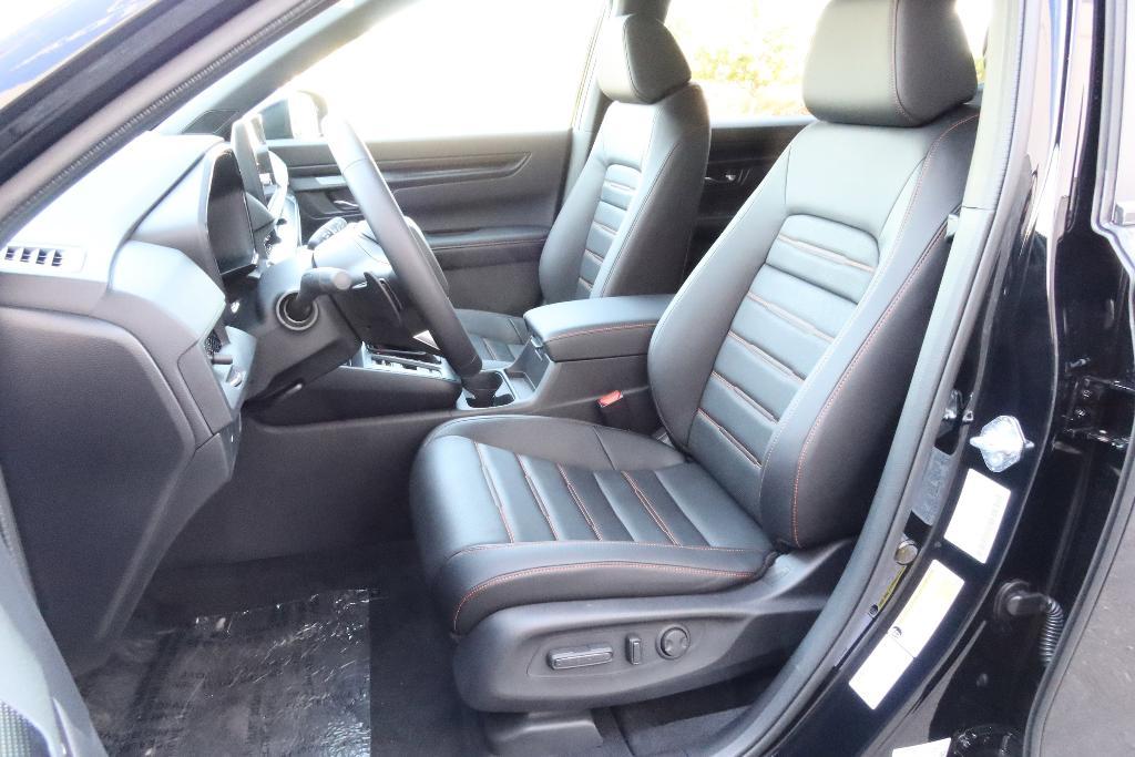 new 2026 Honda CR-V Hybrid car, priced at $41,675