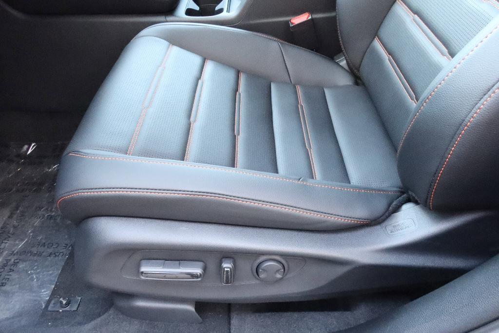 new 2026 Honda CR-V Hybrid car, priced at $41,675