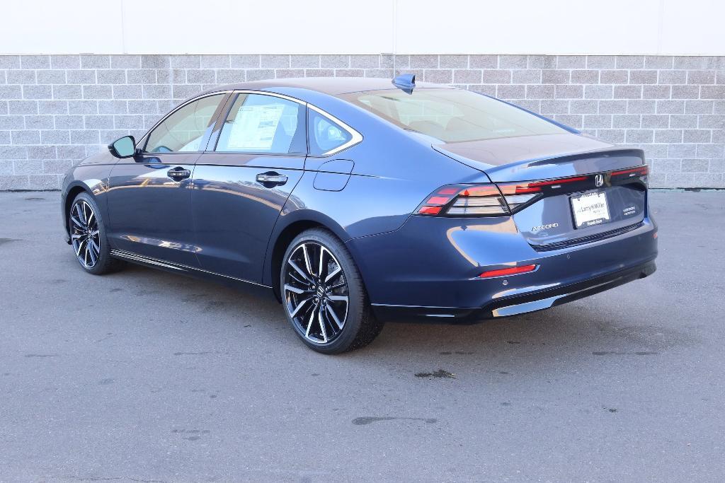 new 2025 Honda Accord Hybrid car, priced at $37,804