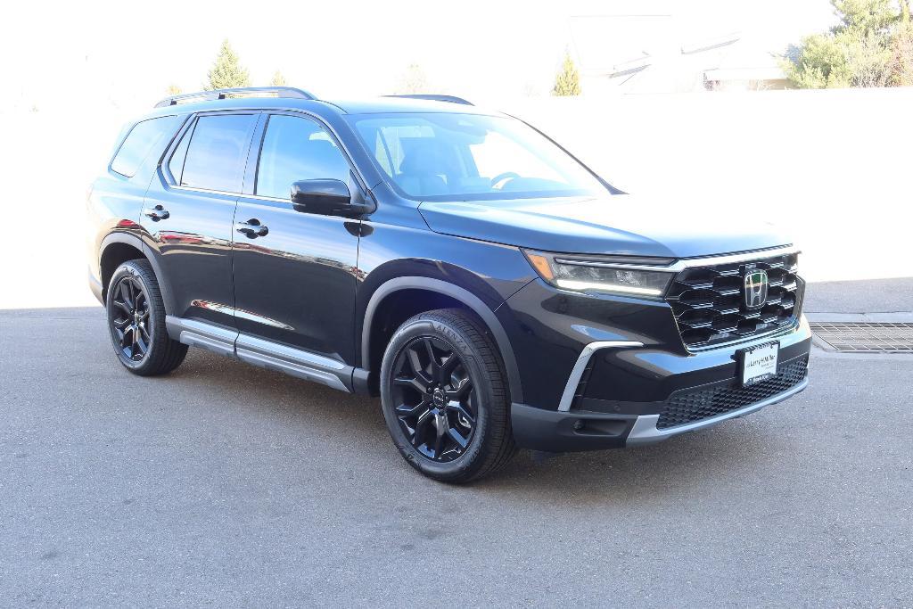 new 2025 Honda Pilot car, priced at $53,195