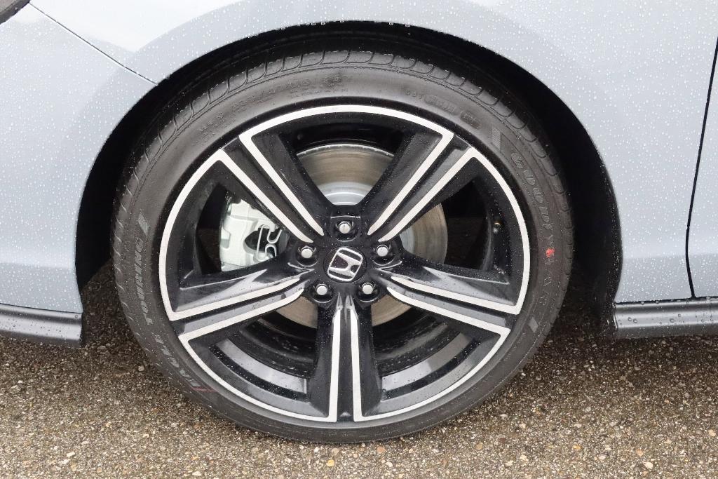 new 2025 Honda Accord Hybrid car, priced at $33,816