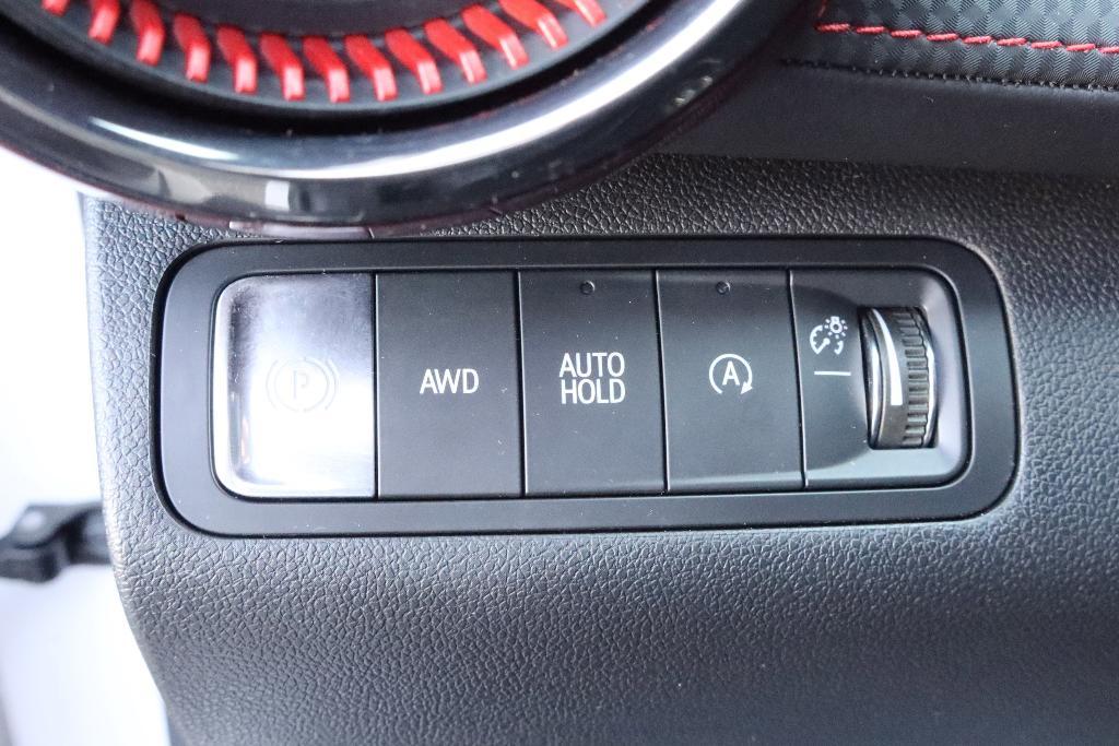 used 2025 Chevrolet Equinox car, priced at $33,216