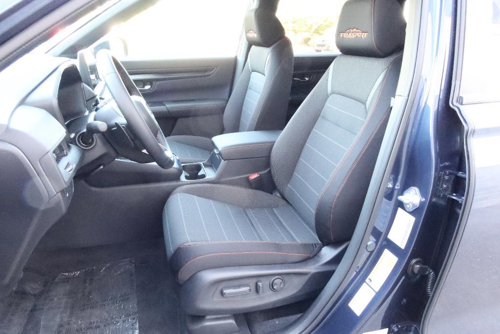 new 2026 Honda CR-V Hybrid car, priced at $40,250