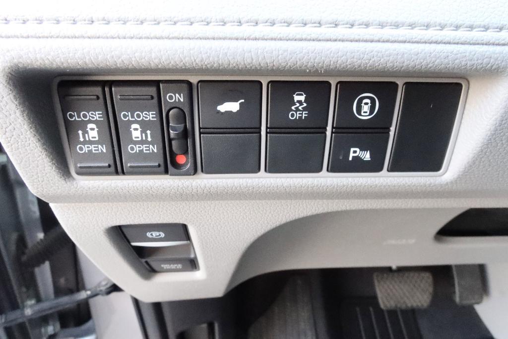 used 2022 Honda Odyssey car, priced at $38,663