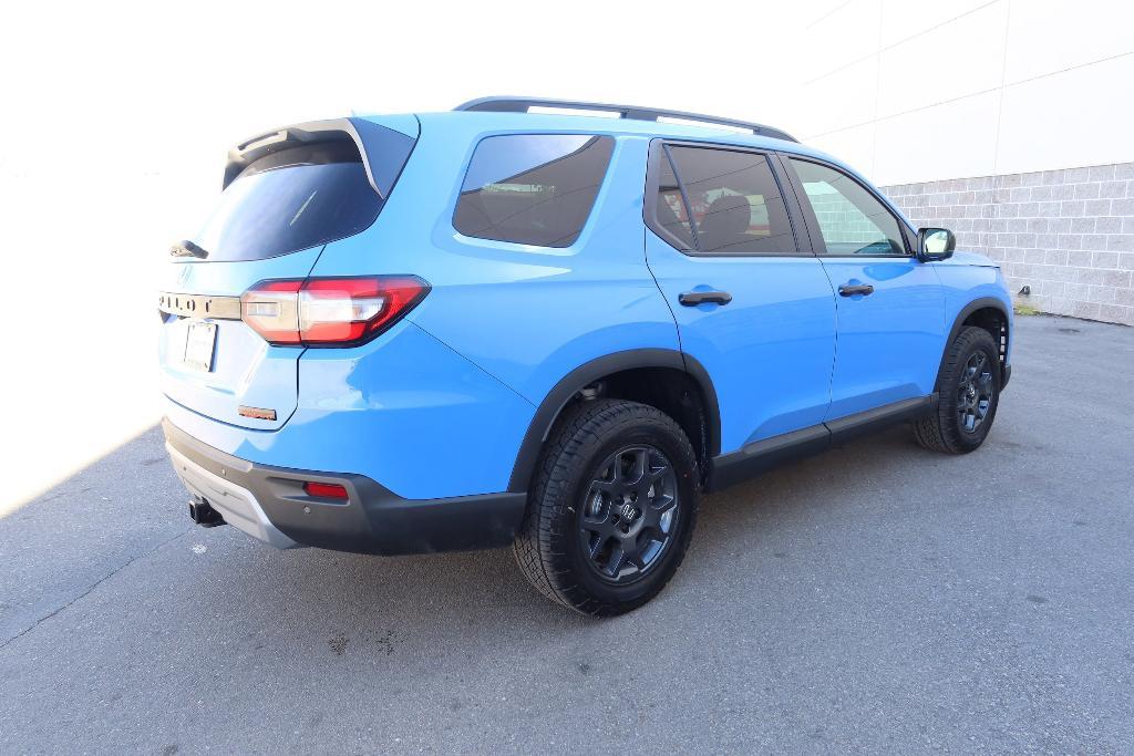 new 2025 Honda Pilot car, priced at $51,305