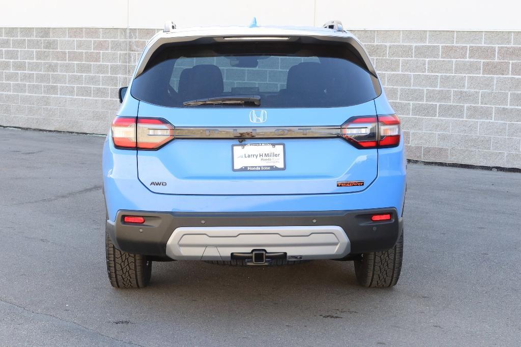 new 2025 Honda Pilot car, priced at $51,305