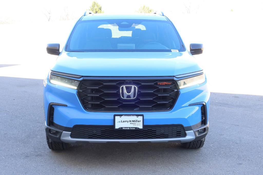 new 2025 Honda Pilot car, priced at $51,305
