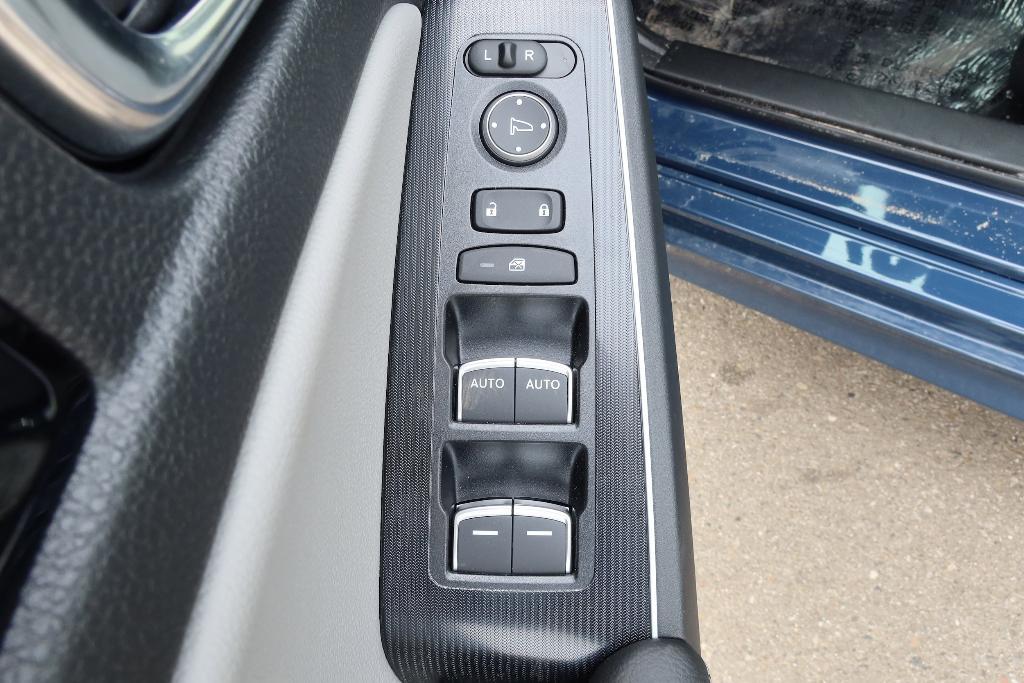 new 2025 Honda Civic Hybrid car, priced at $33,555