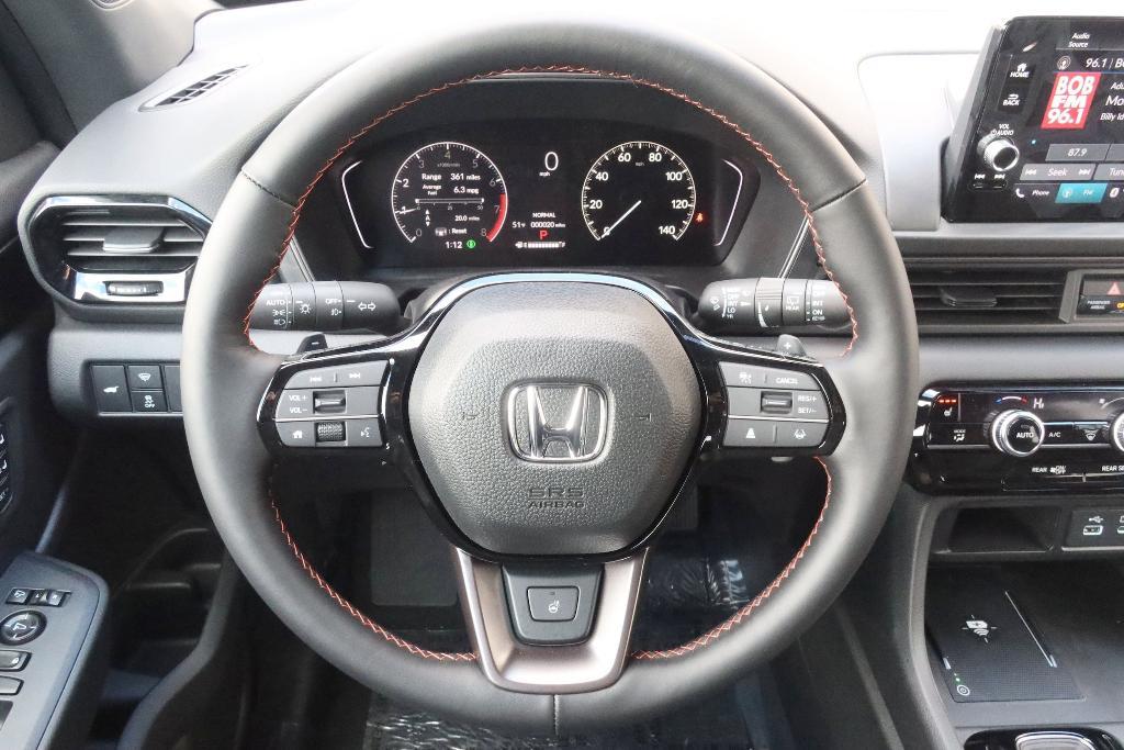 new 2025 Honda Pilot car, priced at $50,895