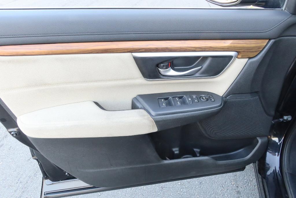 used 2017 Honda CR-V car, priced at $17,883
