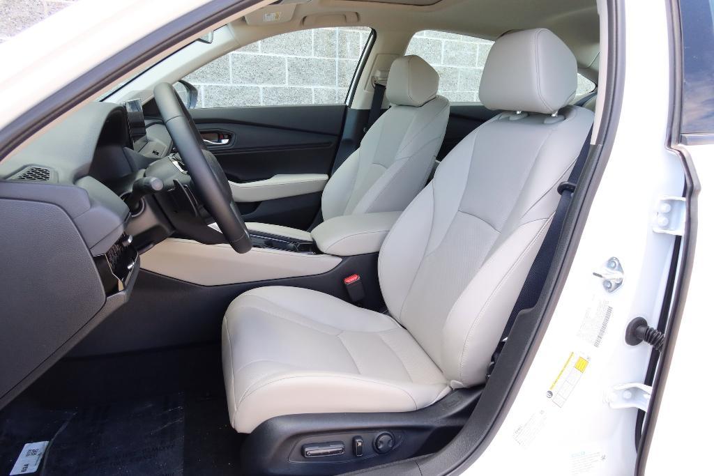 new 2025 Honda Accord Hybrid car, priced at $40,905