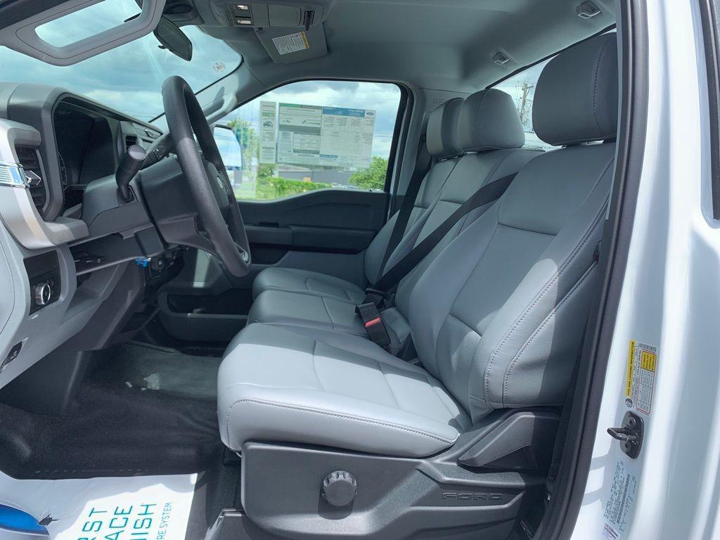 new 2025 Ford F-250 car, priced at $49,988