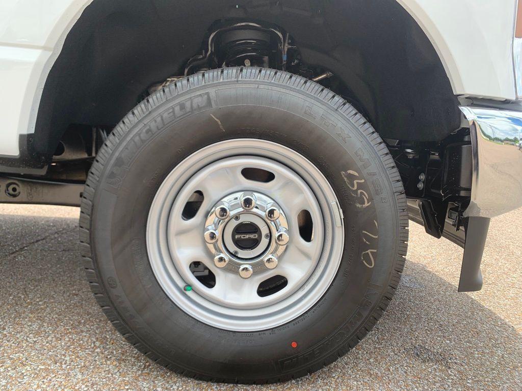 new 2025 Ford F-250 car, priced at $49,988