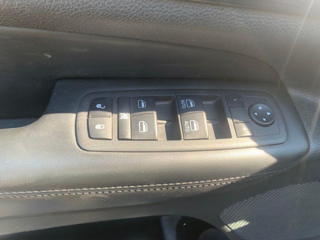 used 2021 Jeep Grand Cherokee car, priced at $22,775