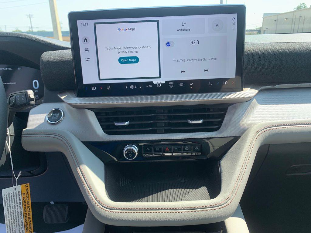 new 2025 Ford Explorer car, priced at $45,665