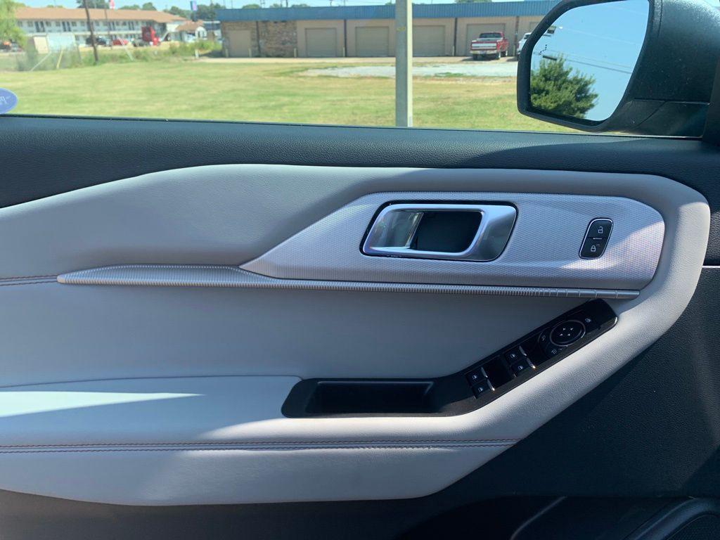 new 2025 Ford Explorer car, priced at $45,665