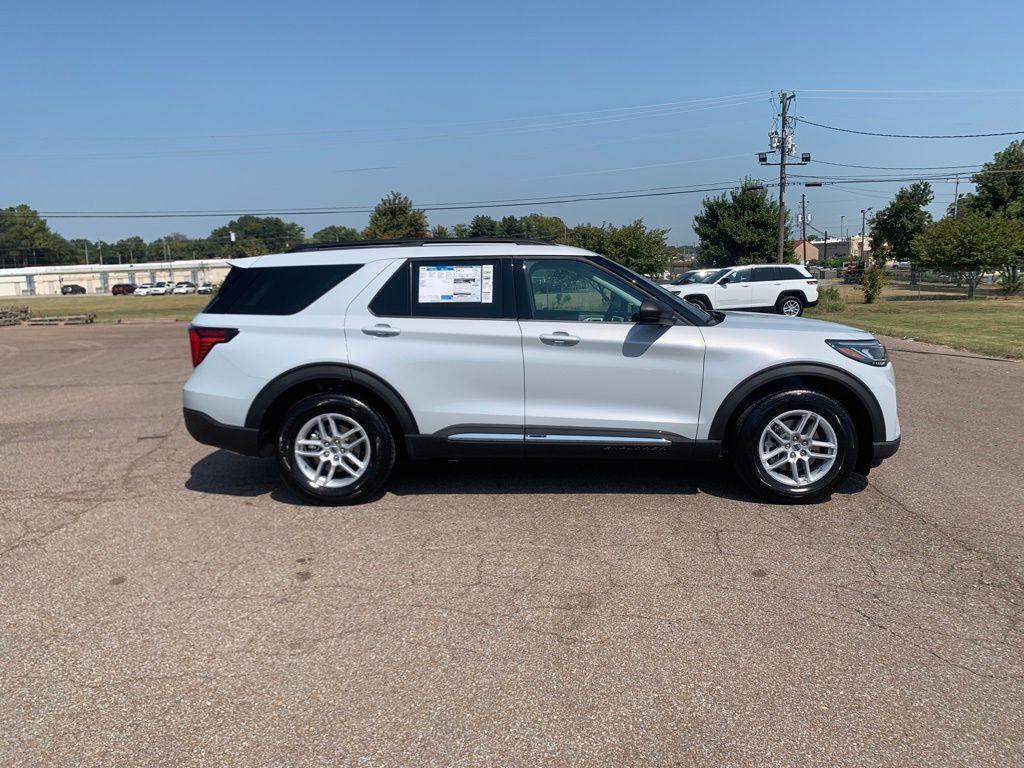 new 2025 Ford Explorer car, priced at $45,665