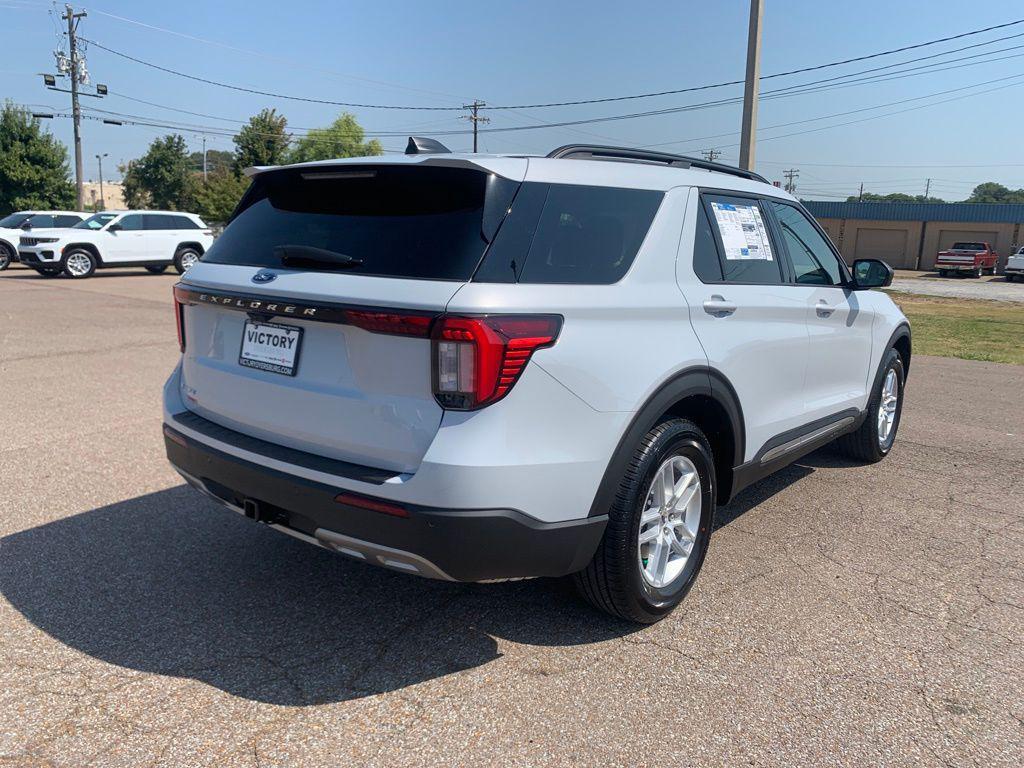 new 2025 Ford Explorer car, priced at $45,665