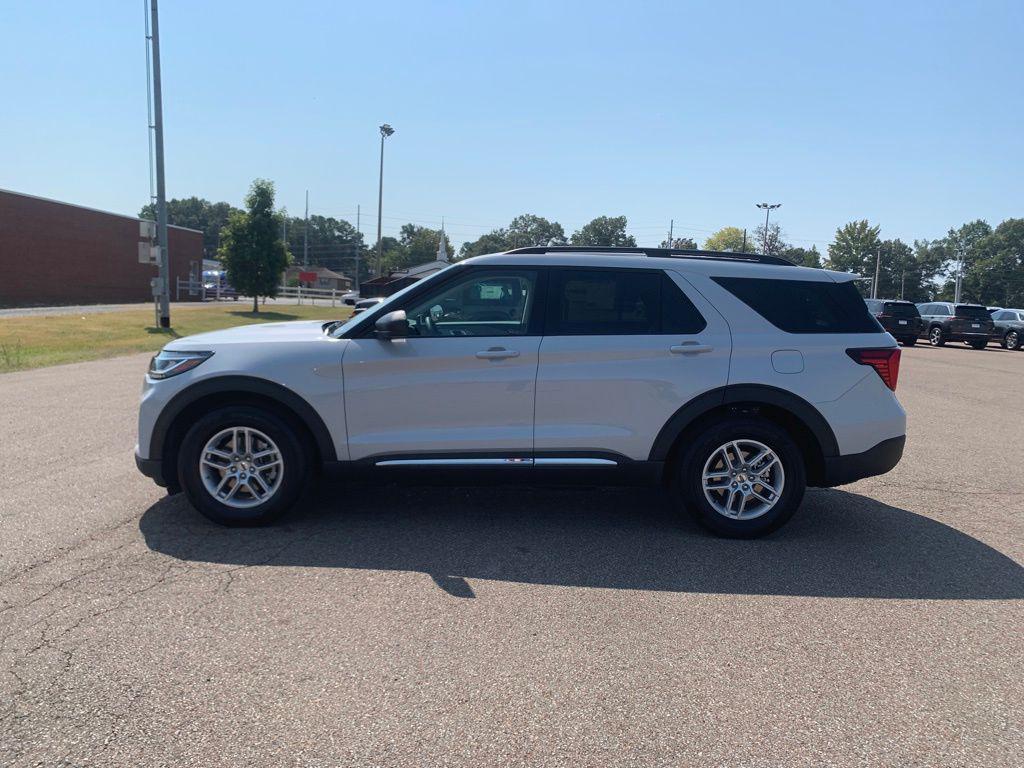 new 2025 Ford Explorer car, priced at $45,665