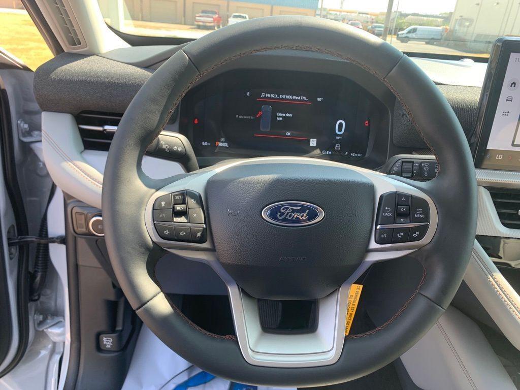 new 2025 Ford Explorer car, priced at $45,665