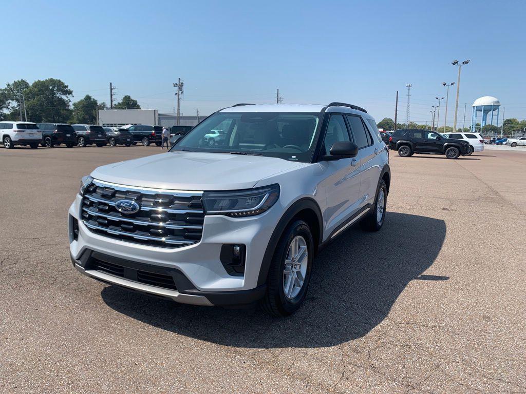 new 2025 Ford Explorer car, priced at $45,665