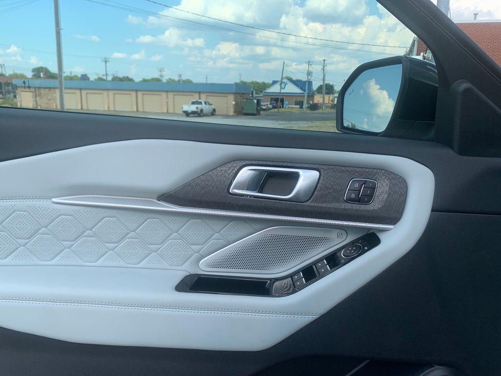 new 2025 Ford Explorer car, priced at $62,140