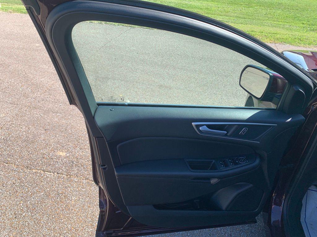 used 2024 Ford Edge car, priced at $26,888