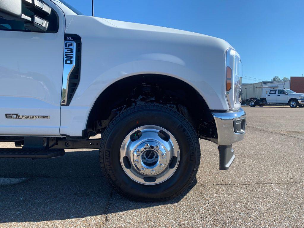 new 2025 Ford F-350 car, priced at $70,988