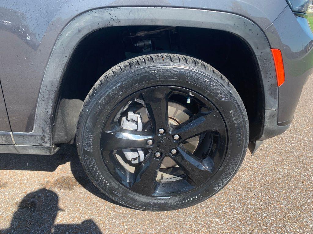 used 2022 Jeep Grand Cherokee L car, priced at $30,988