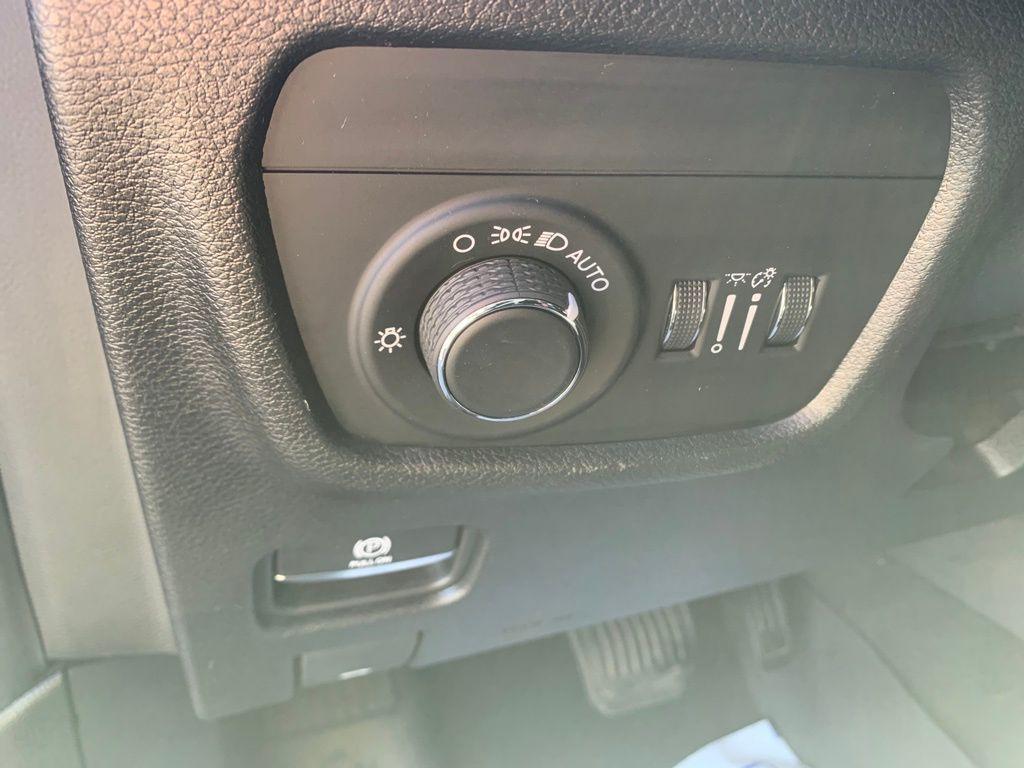 used 2022 Jeep Grand Cherokee L car, priced at $30,988
