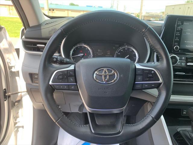 used 2022 Toyota Highlander car, priced at $37,988