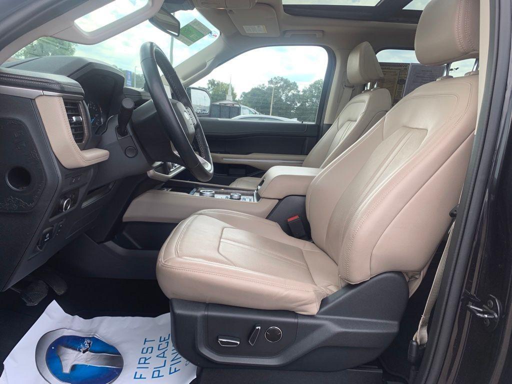 used 2024 Ford Expedition car, priced at $52,775