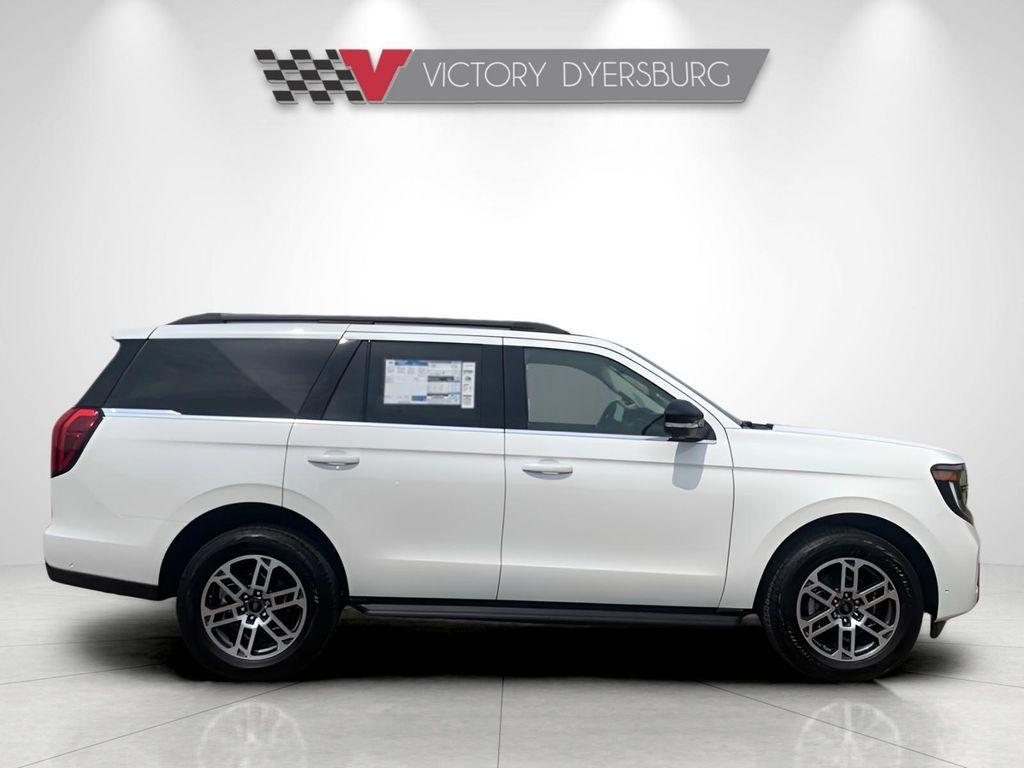 new 2025 Ford Expedition car, priced at $72,725
