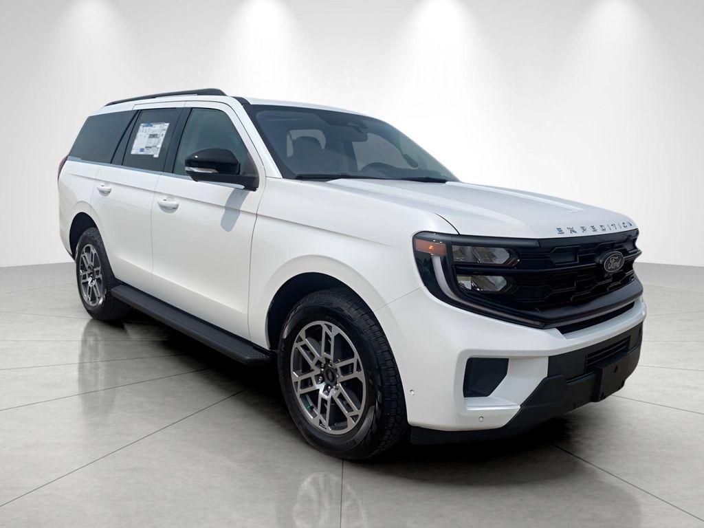 new 2025 Ford Expedition car, priced at $72,725