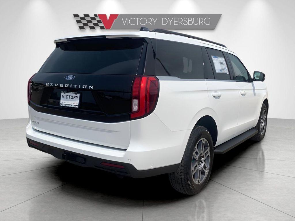 new 2025 Ford Expedition car, priced at $72,725
