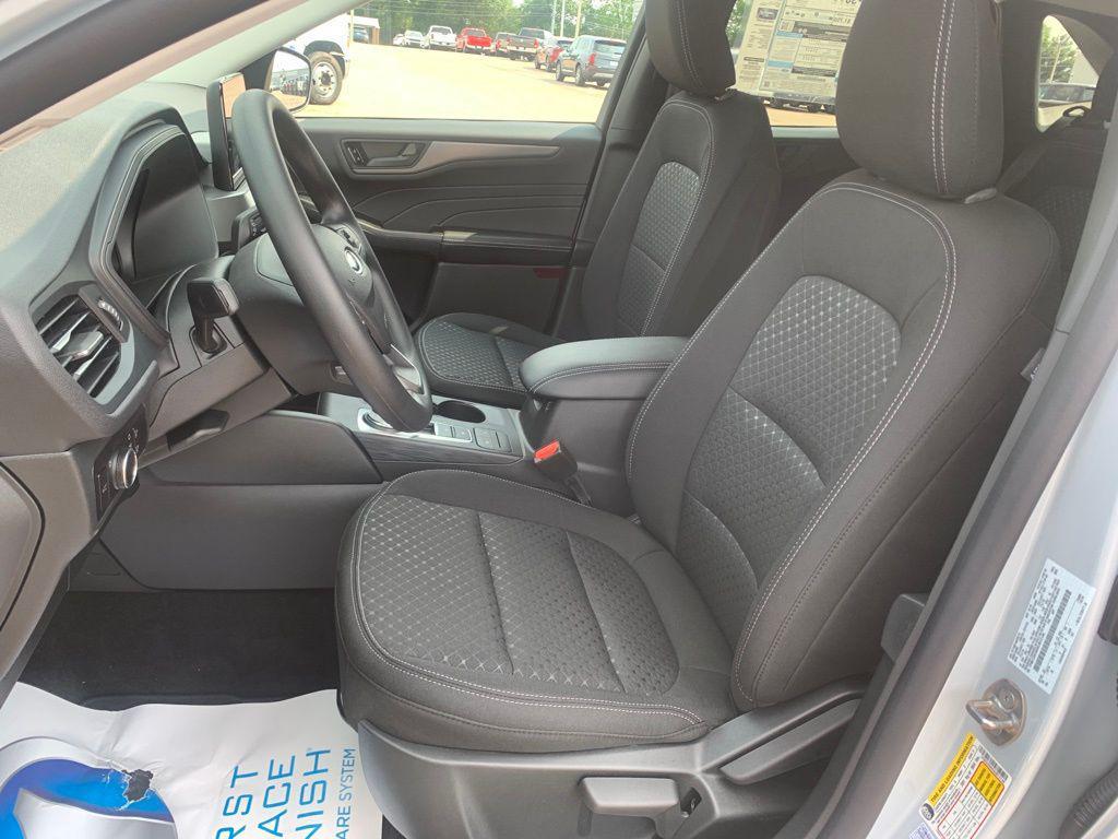 new 2025 Ford Escape car, priced at $29,988