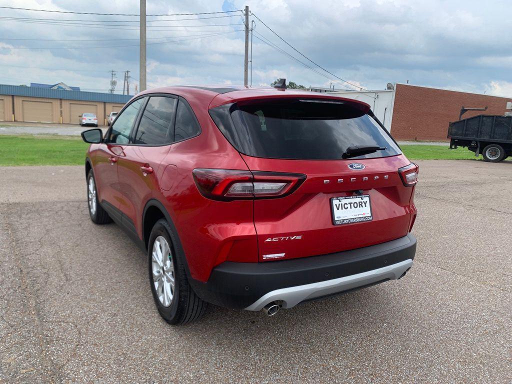 new 2025 Ford Escape car, priced at $30,988
