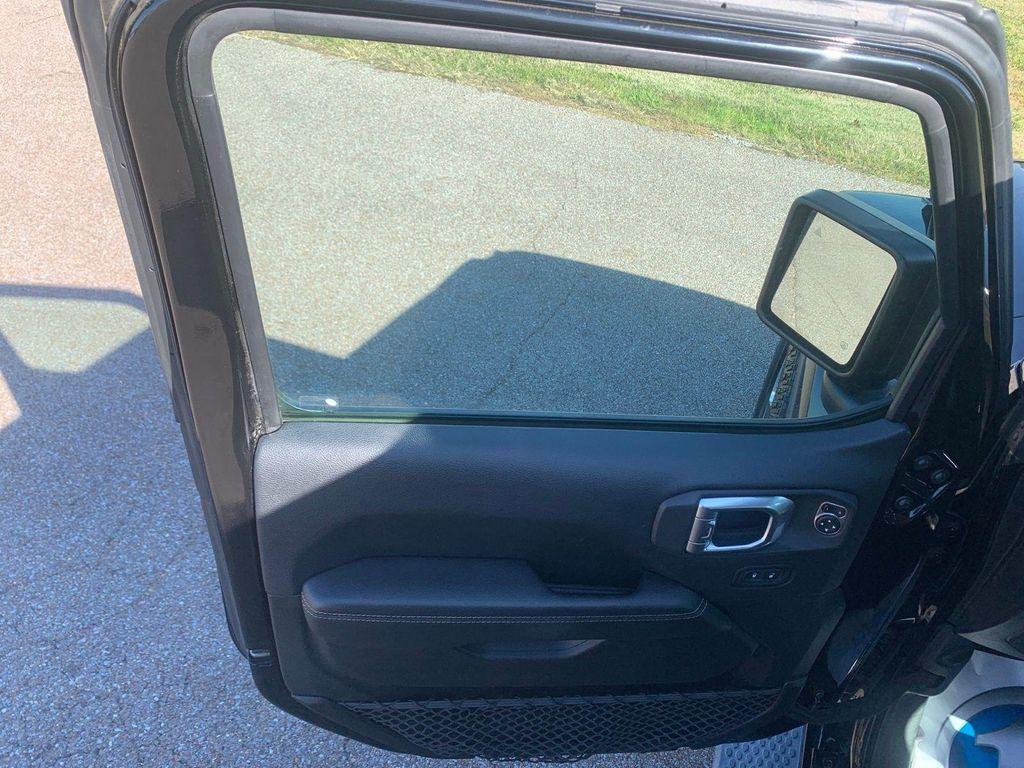 used 2018 Jeep Wrangler Unlimited car, priced at $26,775