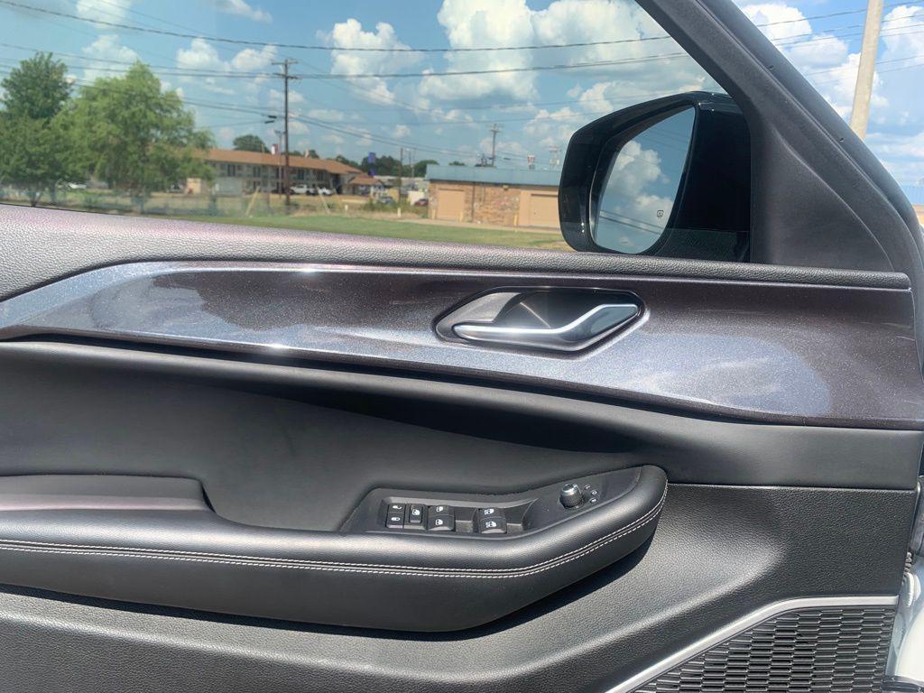 used 2022 Jeep Grand Cherokee car, priced at $34,988