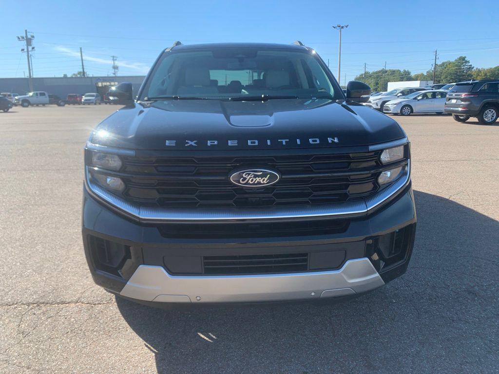 new 2025 Ford Expedition car, priced at $89,988