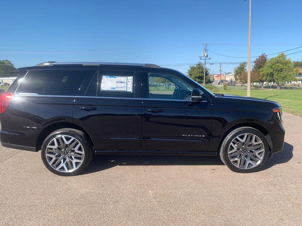 new 2025 Ford Expedition car, priced at $89,988