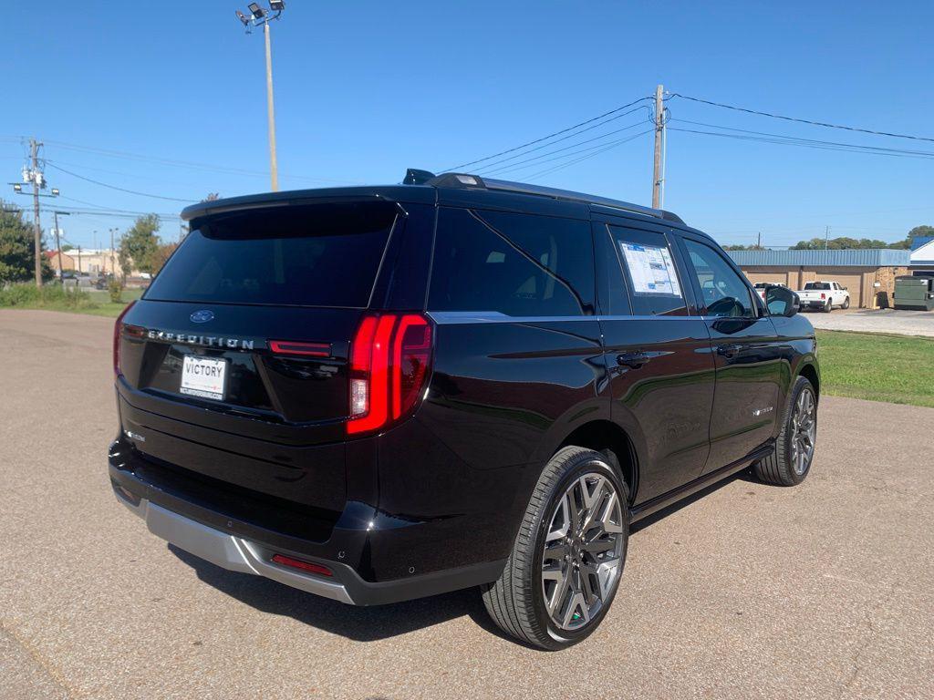 new 2025 Ford Expedition car, priced at $89,988