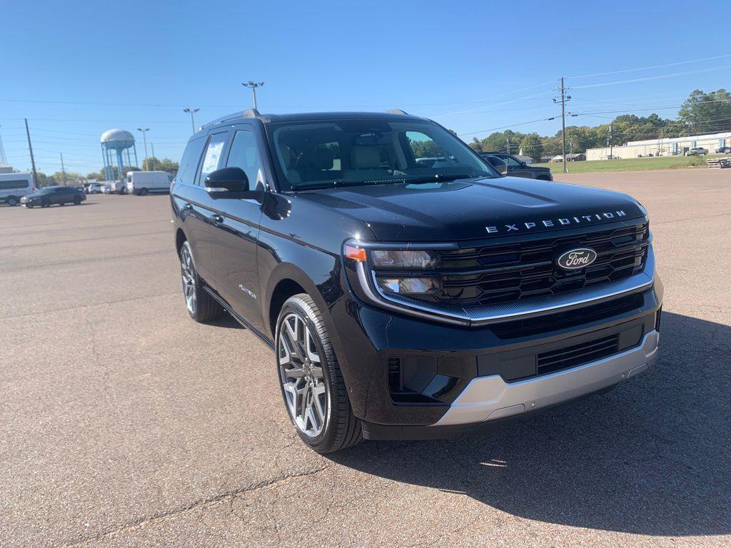 new 2025 Ford Expedition car, priced at $89,988
