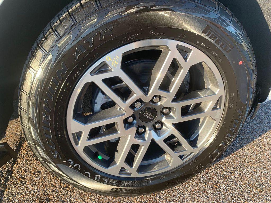 new 2025 Ford Expedition car, priced at $73,585