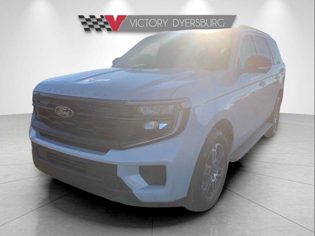 new 2025 Ford Expedition car, priced at $73,585